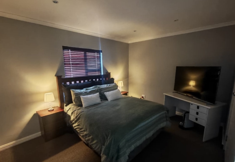 3 Bedroom Property for Sale in Myburgh Park Western Cape